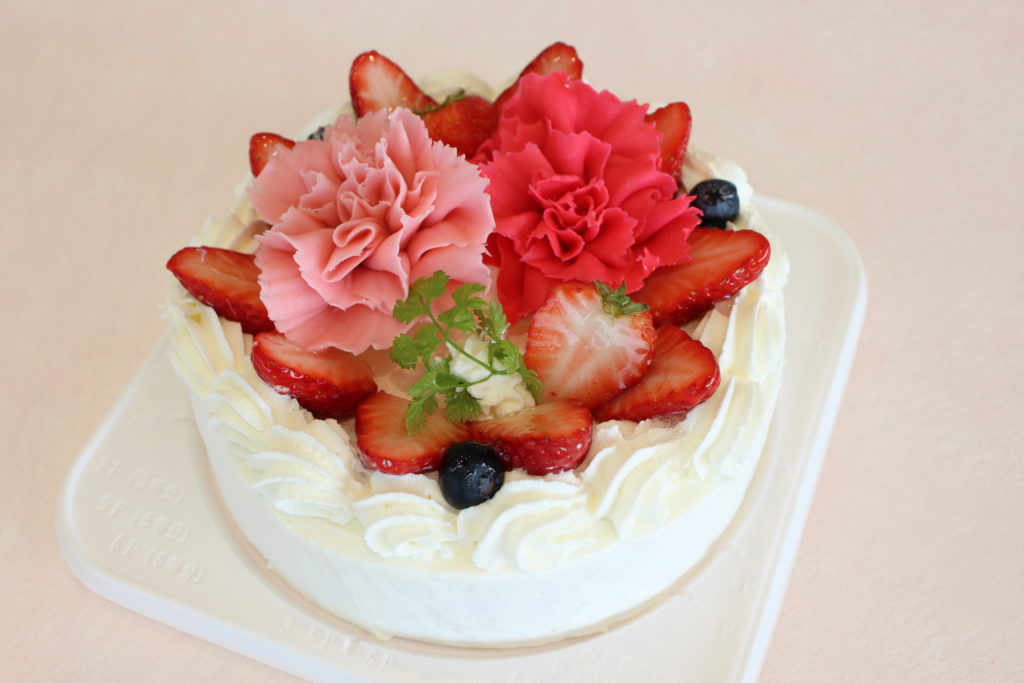 4月のケーキ教室 母の日に贈るデコレーションケーキを作ろう Blog 三陸菓匠さいとう 総本店 さいとう製菓